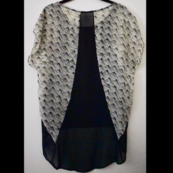 Lush Sheer Boho Geometric Top - Picture 2 of 3